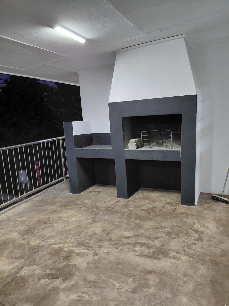 14 Bedroom Property for Sale in Long Acres Country Estate Western Cape